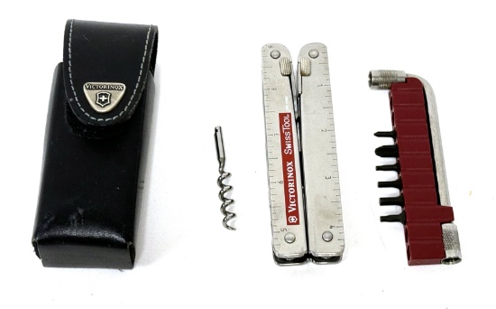 Nice Swiss Victoriknox Multitool Set