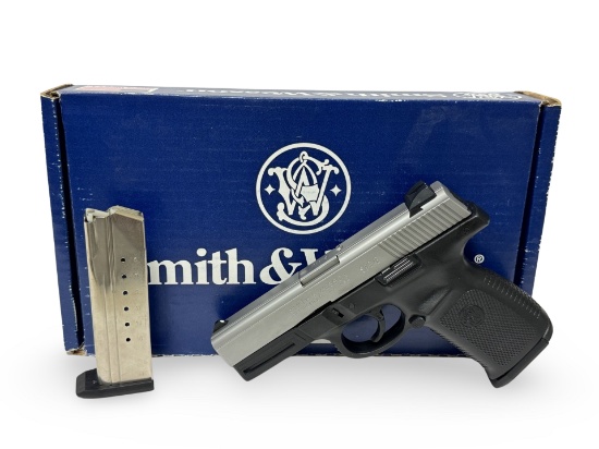 Excellent Smith & Wesson SW9VE 9mm Semi-Automatic Pistol in Box with Holsters