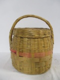 Vintage Wicker Basket with Handle and Lid