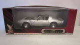 2001 Road Signature 1:18 Scale 1979 Pontiac Firebird Trans AM Diecast in Original Box