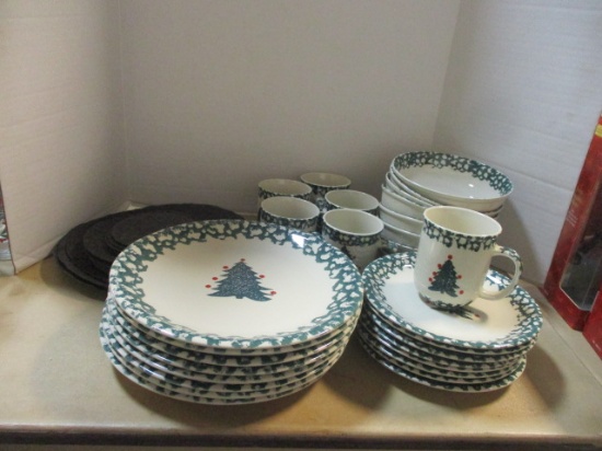 30 Pieces of Folk Craft "Winter Wonderland" Stoneware with Felt Dish Dividers