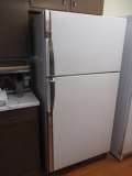 Montgomery Ward Refrigerator  w/Top Freezer