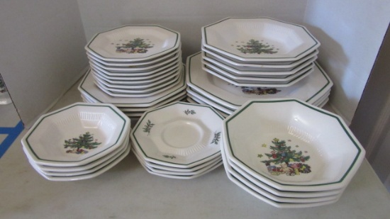 34 Pieces of Vintage Nikko Christmastime with Green Hallmark Dinnerware