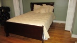 Mahogany Finish Queen Size Sleigh Bed with Wood Rails
