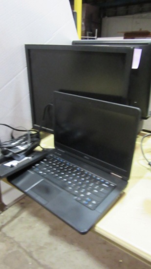 Dell Latitude 5480 Laptop, Charging Dock and  19" Monitor