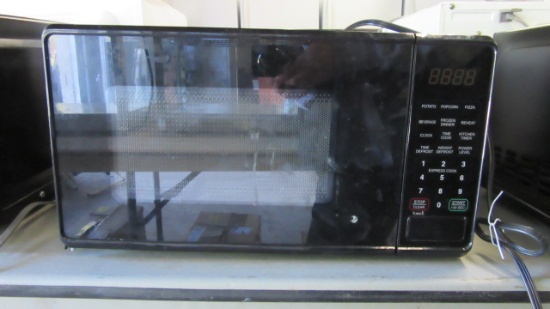 Black Wal-Mart 1100W Microwave