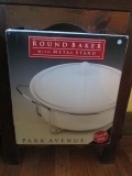 Park Avenue Round Baker with Metal Stand