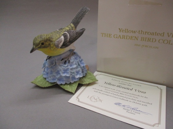 2004 Lenox "Yellow-throated Vireo" Fine Porcelain Bird Figurine 5"