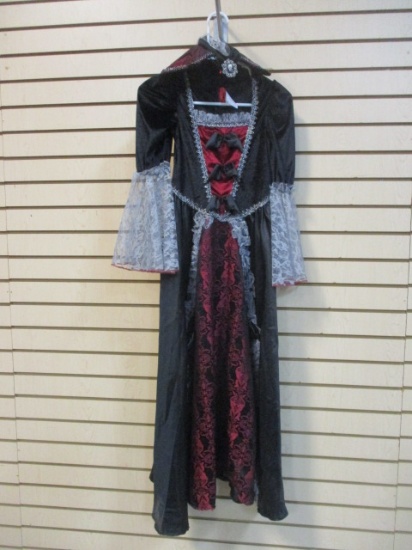 Inch Character Size 8 Vampire Queen Costume