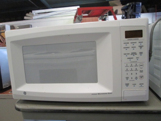 GE White Microwave