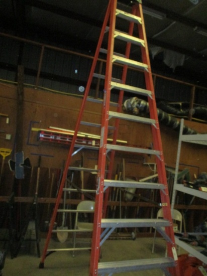 Werner 12' Fiberglass Ladder