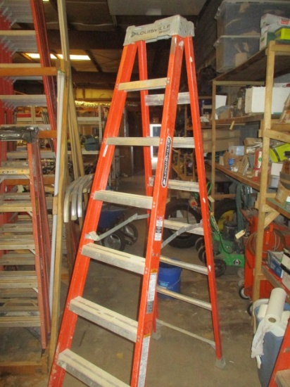 8' Louisville Fiberglass Step Ladder