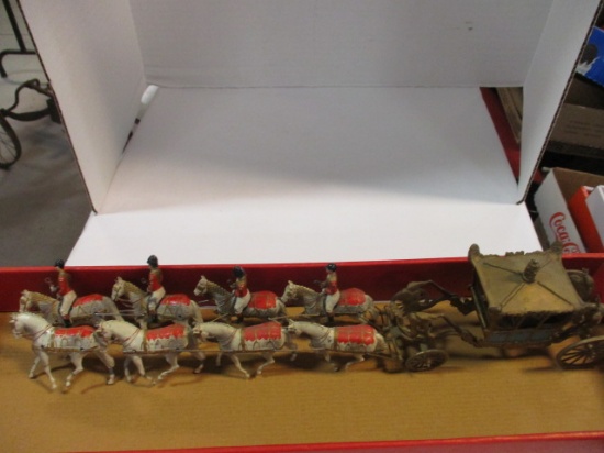 Britain's Handpainted King & Queen Historical Metal-Model
