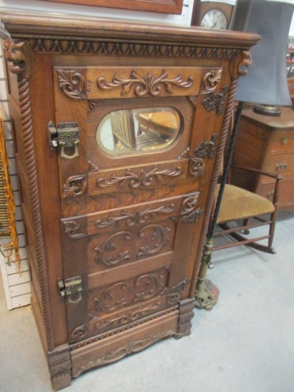 LIVE & Online Auction