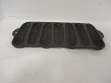 Vintage Cast Iron 7 Stick Cornbread Pan