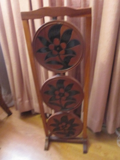 2 Tone Folk Art Pie Stand with Carved Flower Design