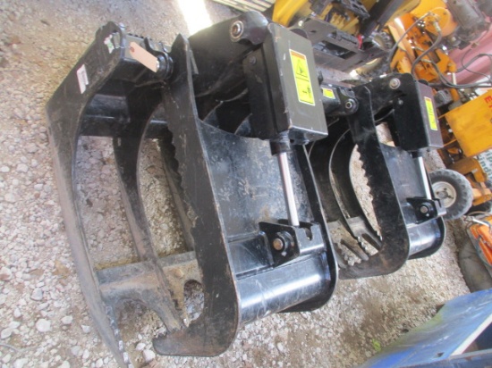 6' CAT Rake with Grapple Clamp- LIKE NEW!