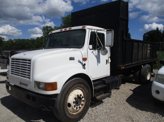2000 International 4700 Dump Truck
