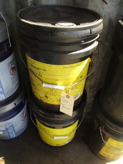 (2) 5 Gallon Buckets of Tellus/ S2V22 Hydraulic Oil