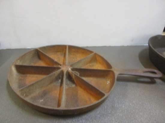 Old Corn Bread Skillet Cast Iron Skillet