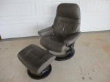 Stressless Voyager Leather Armchair & Stool