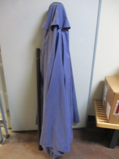 Beach/Deck Umbrella with Wind Handle and Pole.