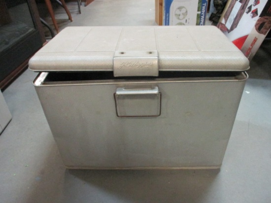 Vintage JC Higgins Galvanized Ice Chest. Some Rust.