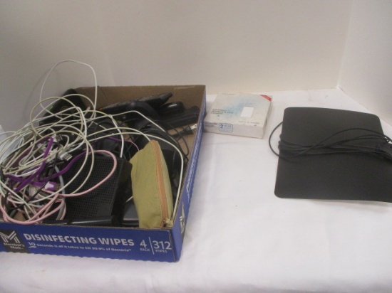 Various Computer Cords & Plugs