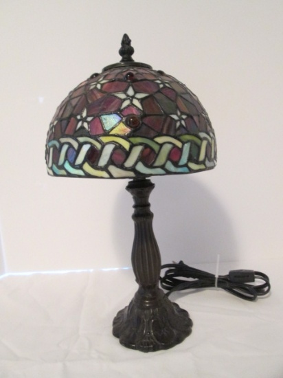 Tiffany Stained Glass Style Lamp with Lily Pad Design Base