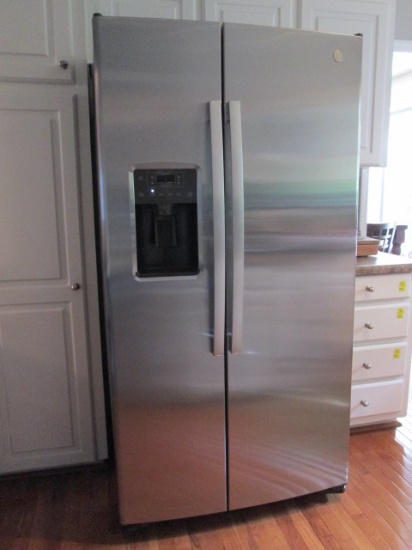GE Stainless Side by Side with Ice/Water in Door