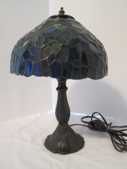 Tiffany Stained Glass Style Lamp with Hanging Leaf Design Shade and Lily Pad Base