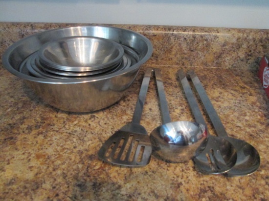 12 Stainless Steel Nesting Bowls and 4 Piece Utensil Set