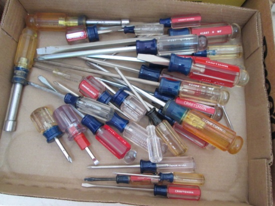 Large Grouping of Craftsman Screwdrivers