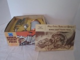 Old Mirro Cookie Pastry Press in Original Box