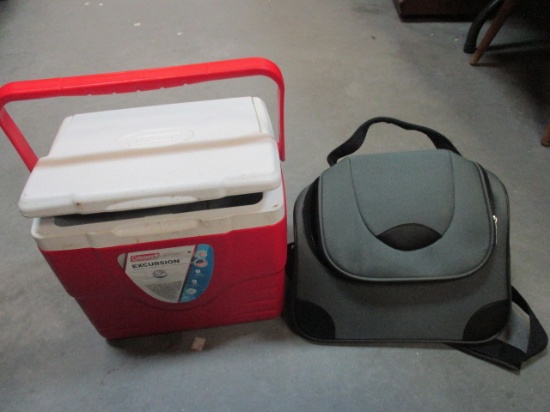 Coleman Excursion 9 Quart Cooler and Green Canvass Shoulder Bag