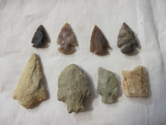 Lot of 8 Arrowheads