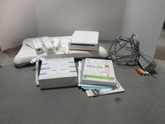 2006 Nintendo Wii Game Console, Controllers and Balance Board