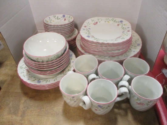 53 Pieces of Johnson Bros. "Summer Chintz" Earthenware Dinnerware