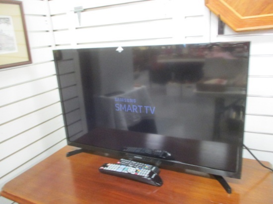 Samsung 32" LED Stamt Television with Remote