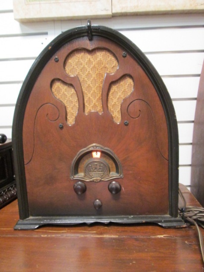 US Gloritone Superheterodyne Tube Radio