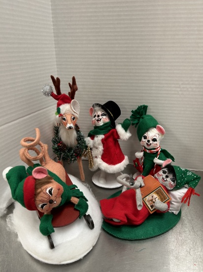 Five Annalee Felt Christmas Dolls