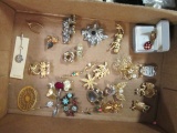 Fashion Jewelry Brooches and Pins