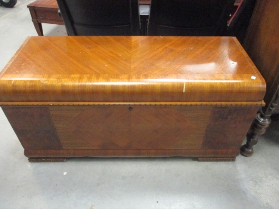 Lane Dome Top Cedar Chest w/Glove Tray