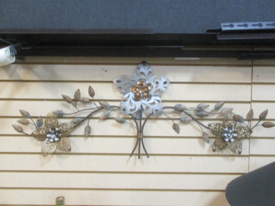 Metal Crafted Floral Wall Hanging