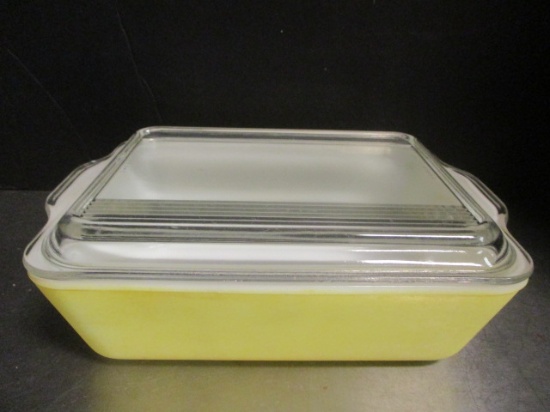 Vintage Pyrex Yellow Glass Refrigerator Dish with Lid.