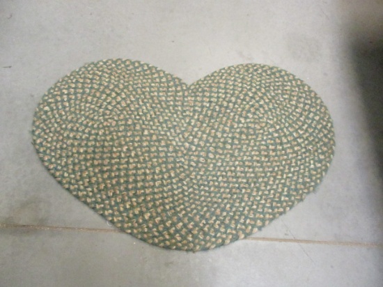 Heart Shaped Throw Rug, Olive and Tan.