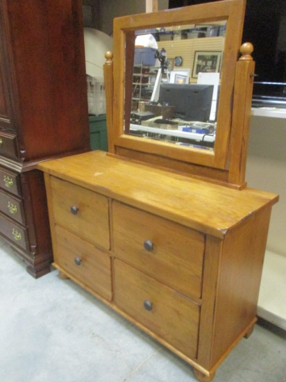 Broyhill Attic Heirlooms Dresser, Four Drawers and Moveable Beveled Mirror. Wear &  Scratches.