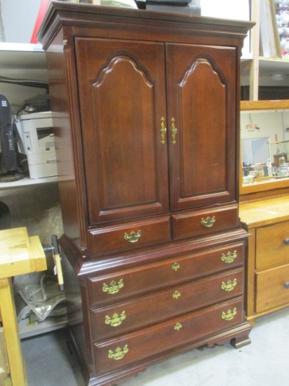 Entertainment Center with Five Drawers.