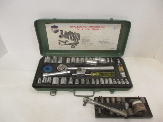 Universal 40 Piece Socket Set in Metal Case, and Miscellaneous Sockets.