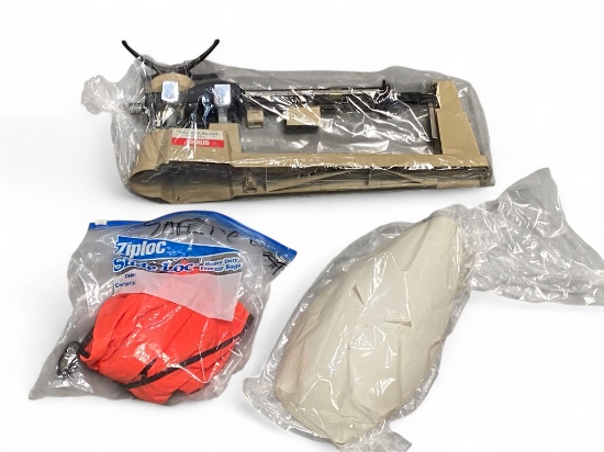 Ohaus Triple Beam 2610g Balance, Ohaus Polypropylene Tray and a Safety Vest